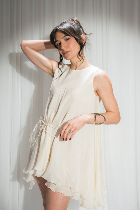 Rochie din mătase stratificată