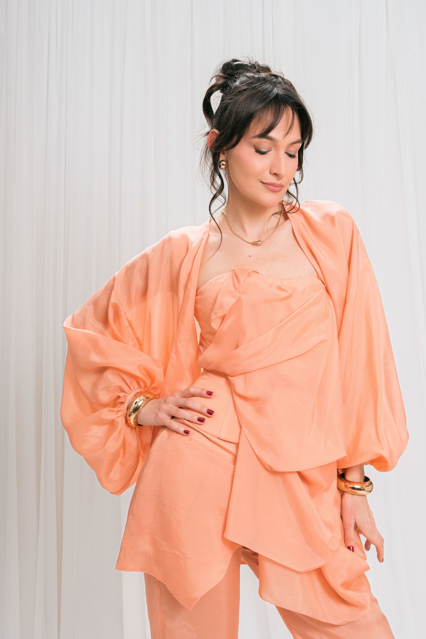 Bluză din mătase tip caftan, cu mâneci bufante