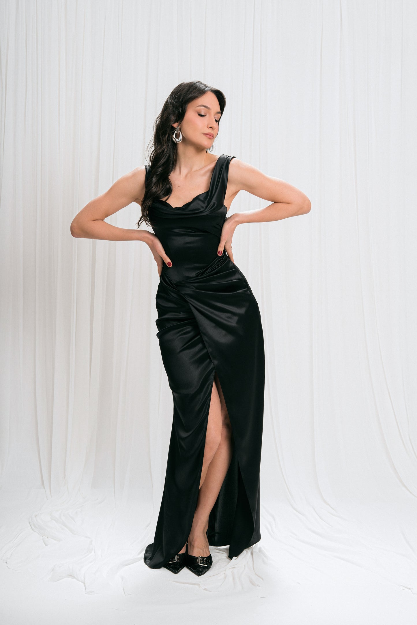 Rochie din mătase cu corset